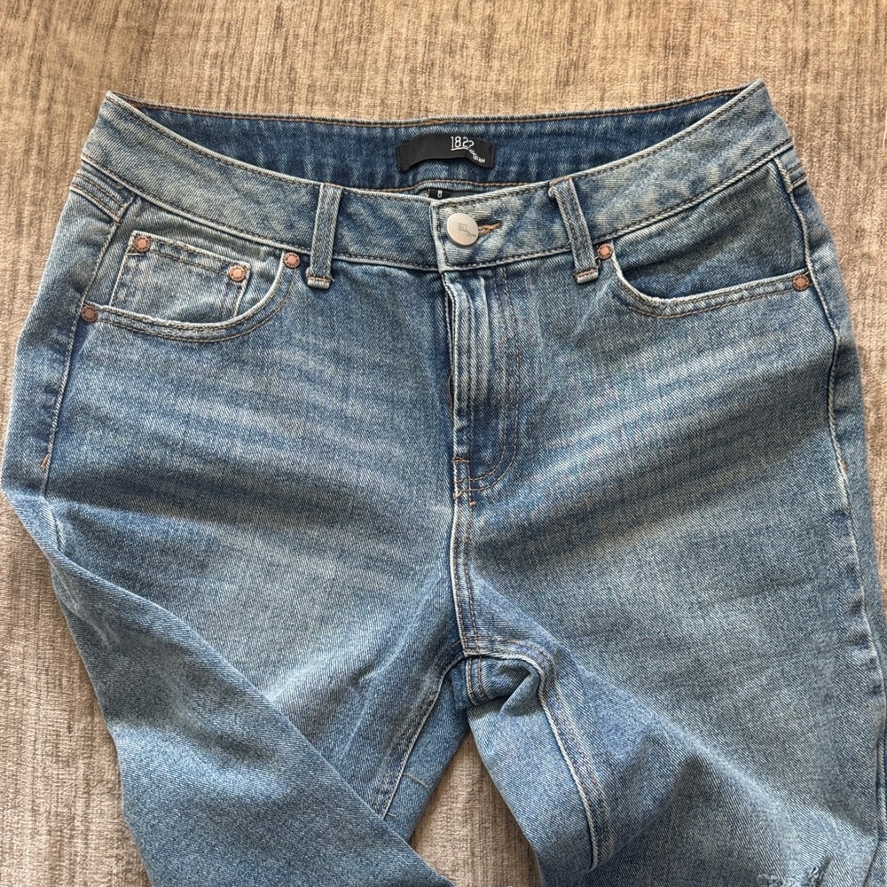 NWOT 1822 Denim Women's Light Blue Straight Leg Jeans